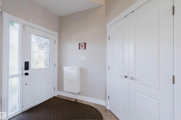 Family room - 3412 Macneil Li Nw, Edmonton, AB T6R3V4 Photo 4