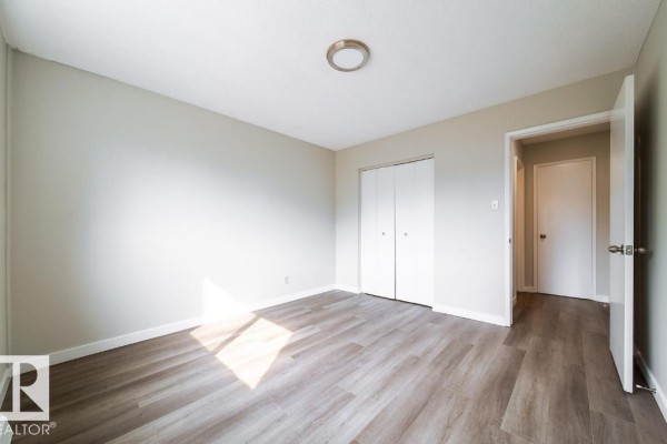 3415 106 Av Nw, Edmonton, AB, photo 2