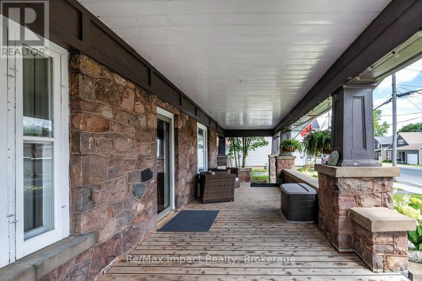 Sunroom - 342 Metcalf Street, Tweed), ON K0K3J0 Photo 4