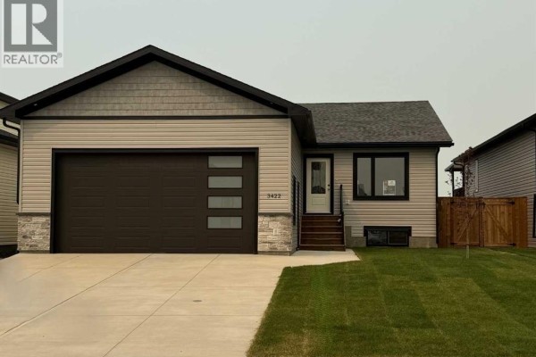 3422 Victory Way, Olds, AB, photo 2