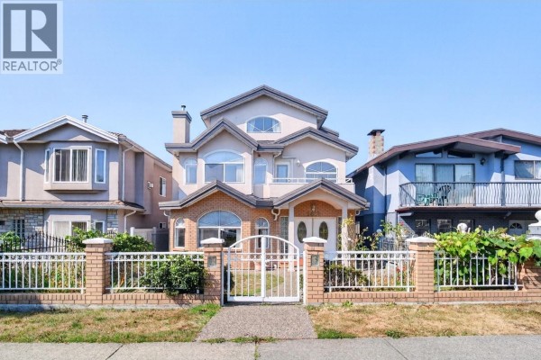 3423 E 24th Avenue, Vancouver, BC V5R1G5 Photo 2