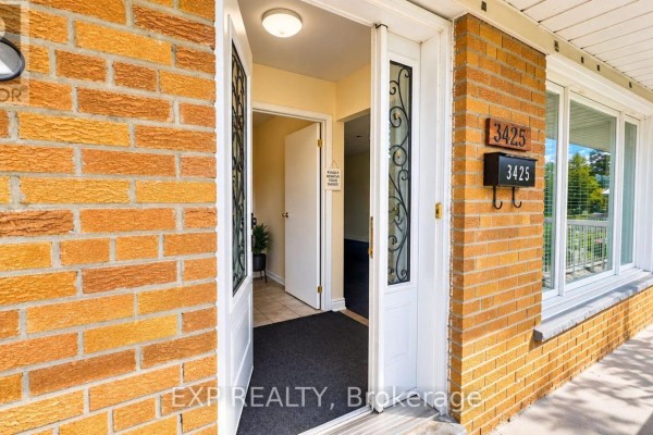 Primary Bedroom - 3425 Laddie Crescent, Mississauga, ON L4T1N2 Photo 4