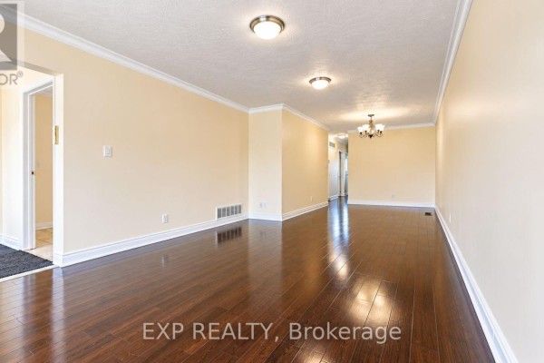 Bedroom 2 - 3425 Laddie Crescent, Mississauga, ON L4T1N2 Photo 5