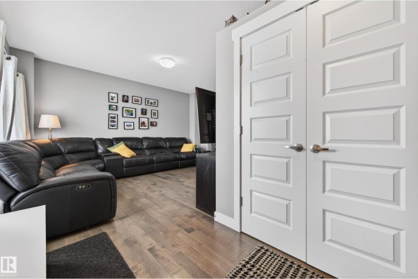 Primary Bedroom - 3428 Cherry Wy Sw, Edmonton, AB T6X2B6 Photo 4