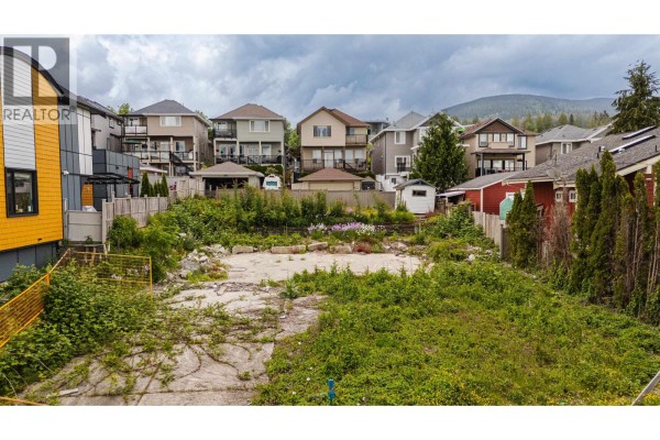 3429 Roxton Avenue, Coquitlam, BC V3B3H7 Photo 5