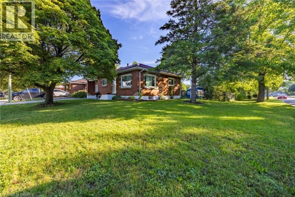 343 Delcrest Avenue, Delhi, ON, photo 3