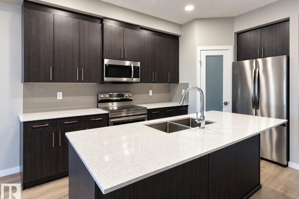 343 Edgemont Dr Nw, Edmonton, AB T6M3G7 Photo 4