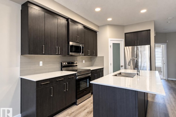 343 Edgemont Dr Nw, Edmonton, AB T6M3G7 Photo 5