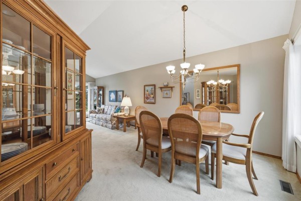 Eat in kitchen - 343 Kirkbridge Drive, Winnipeg, MB R3T5N6 Photo 3
