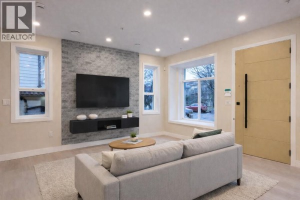 3431 E 23rd Avenue, Vancouver, BC V5R1C1 Photo 3