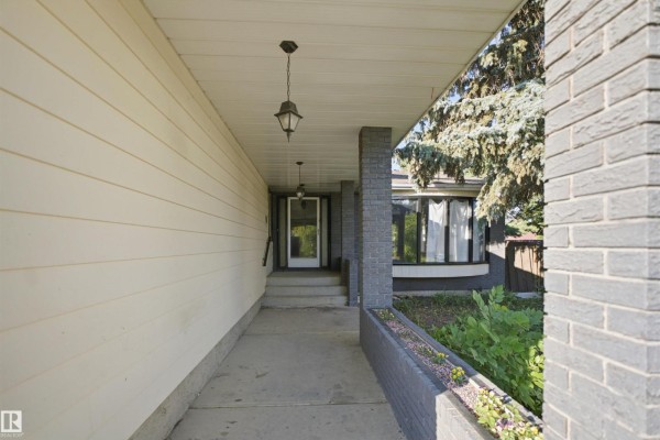 3432 Hill View Cr Nw, Edmonton, AB, photo 3