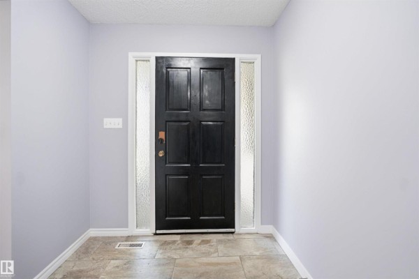 3432 Hill View Cr Nw, Edmonton, AB T6L1P5 Photo 4