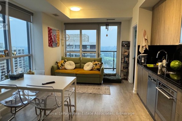Kitchen - 3433 - 5 Mabelle Avenue, Toronto, ON M9A0C8 Photo 3