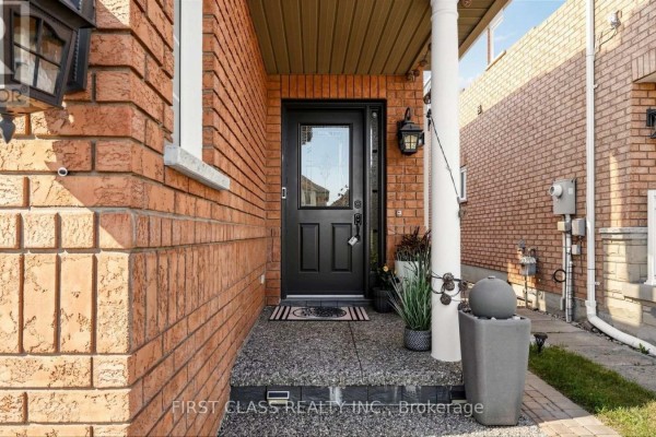 Family room - 3433 Sunlight Street, Mississauga, ON L5M7M8 Photo 3