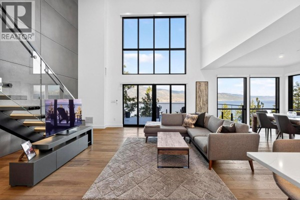 3434 Mckinley Beach Drive Unit 408, Kelowna, BC, photo 3