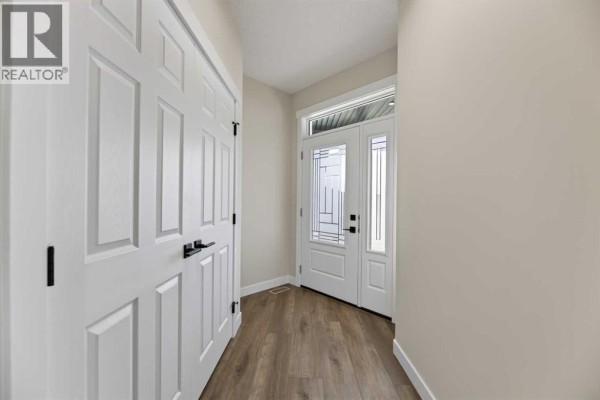 3434 Victory Way, Olds, AB, photo 3