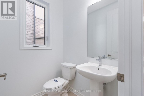 Bedroom 2 - 3435 Deepglade Path, Pickering, ON L1X0J2 Photo 5
