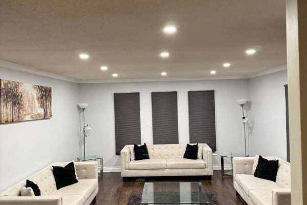 Living room - 3435 Nighthawk Trail, Mississauga, ON L5N6G4 Photo 3