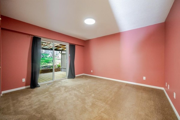 34355 Jasper Avenue, Mission, BC V2V6P4 Photo 5