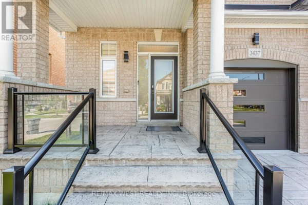 Eating area - 3437 Park Heights Way, Mississauga, ON L5M0V5 Photo 2