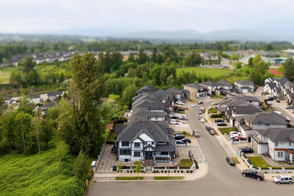 3439 Hill Park Place, Abbotsford, BC V2T0G4 Photo 4