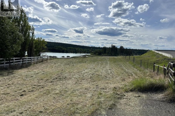 3440 Dunsmuir Road, Lac La Hache, BC V2J6V6 Photo 4