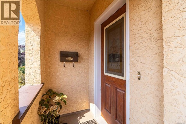 Laundry room - 3441 Lovat Ave, Saanich, BC V8X1T8 Photo 3