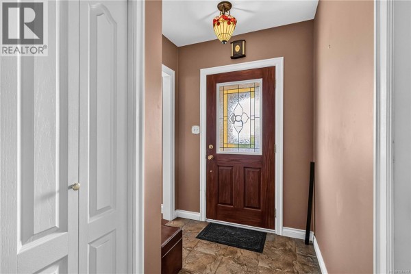 Bathroom - 3441 Lovat Ave, Saanich, BC V8X1T8 Photo 4
