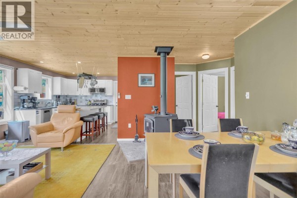 Kitchen - 3445 Blythe-rhone Road, Westbridge, BC V0H1Y0 Photo 5