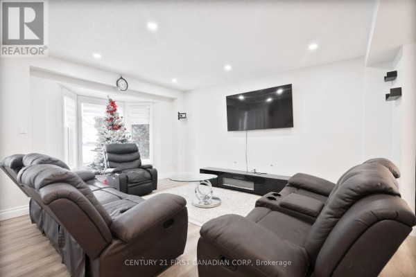 Living room - 345 Banbury Crescent, London South, ON N5Z4V1 Photo 3