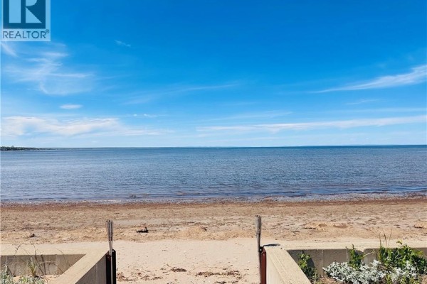 345 Bayshore Drive, Bathurst, NB, photo 2