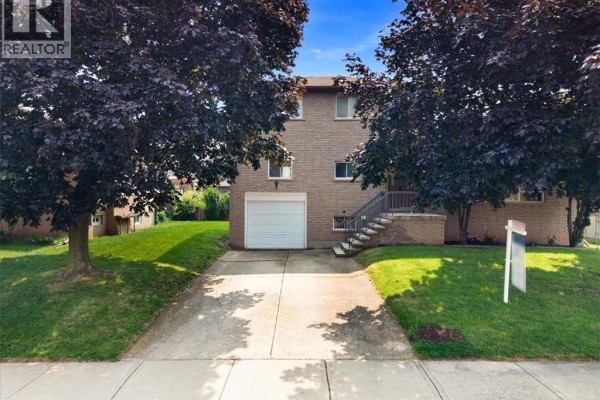 345 Berkindale Drive, Hamilton, ON, photo 2