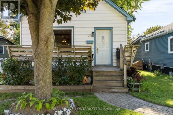 Kitchen - 345 East Street, Orillia, ON L3V4C4 Photo 3
