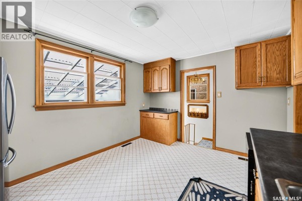 Bedroom - 345 Mcintyre Street, Regina, SK S4R2L9 Photo 4