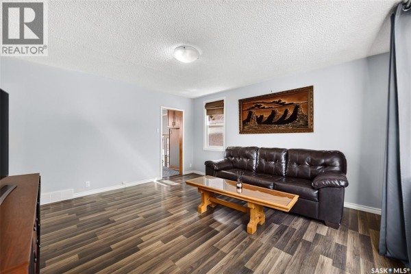 4pc Bathroom - 345 Mcintyre Street, Regina, SK S4R2L9 Photo 5