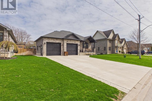 345 Ray Street, Saugeen Shores, ON N0H2C1 Photo 2