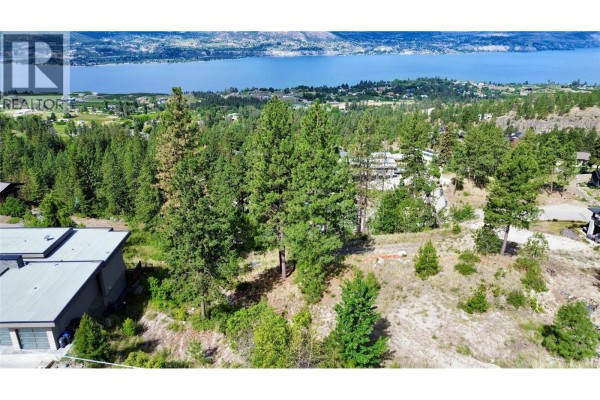 3451 Arawana Road, Naramata, BC V0H1N1 Photo 2