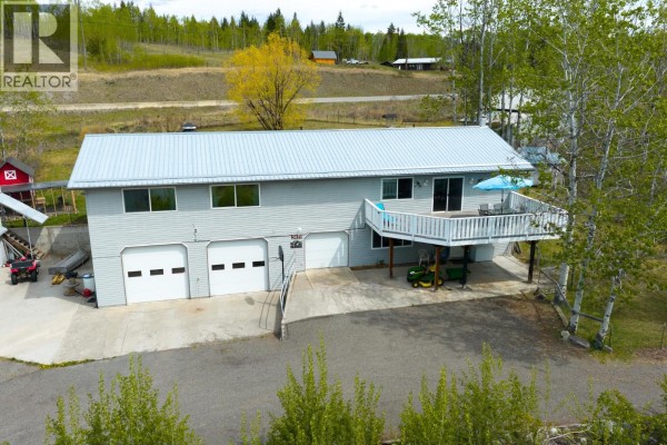 Laundry room - 3451 Dunsmuir Road, Lac La Hache, BC V0K1T1 Photo 4