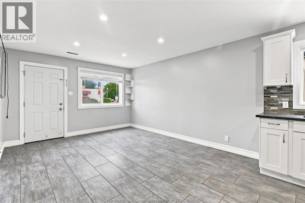 3453 Walker Road, Windsor, ON N8W3S2 Photo 5