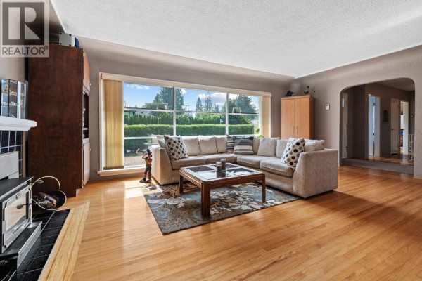 3455 Highland Boulevard, North Vancouver, BC V7R2Y3 Photo 3