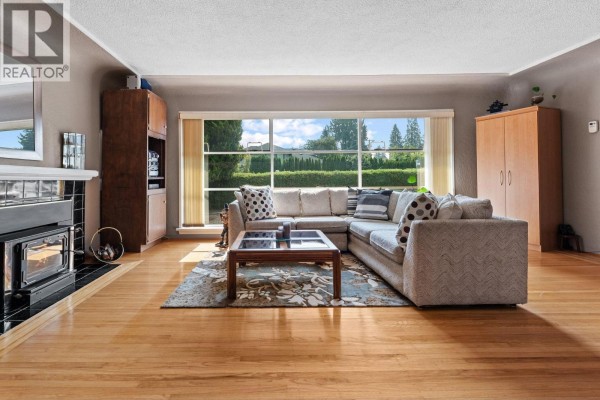 3455 Highland Boulevard, North Vancouver, BC V7R2Y3 Photo 4