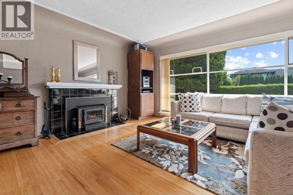3455 Highland Boulevard, North Vancouver, BC V7R2Y3 Photo 5