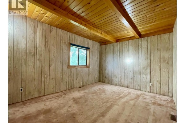 Full bathroom - 3455 Parson Frontage Road, Golden, BC V0A1L0 Photo 5