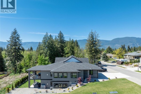 Primary Bedroom - 3456 18 Avenue Ne, Salmon Arm, BC V1E1M9 Photo 3