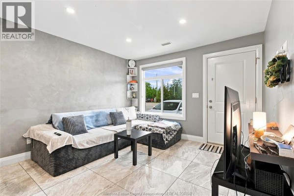 3457 Walker Road, Windsor, ON N8W3S2 Photo 5
