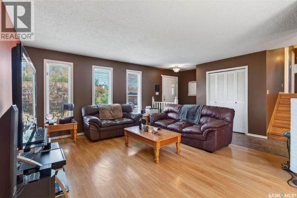 Dining room - 3458 Eagle Crescent, Prince Albert, SK S6V7W9 Photo 2