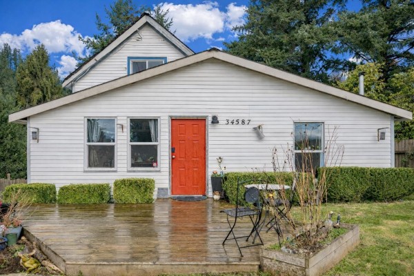 34587 Ferguson Avenue, Mission, BC V2V6P7 Photo 2