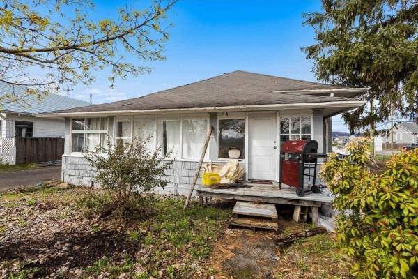 34595 2 Avenue, Abbotsford, BC V2S8B7 Photo 2