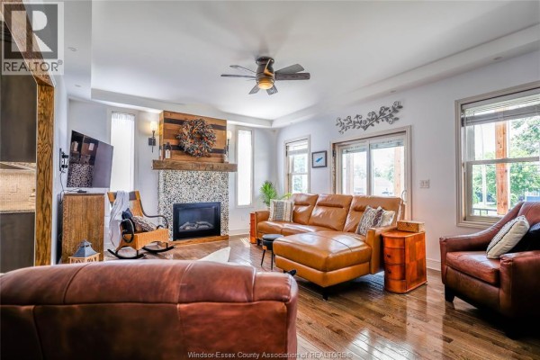 2pc Bathroom - 345b Robson Road, Leamington, ON N8H5G6 Photo 5