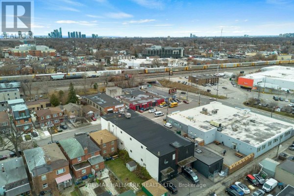 346-348 Ryding Avenue, Toronto, ON, photo 3